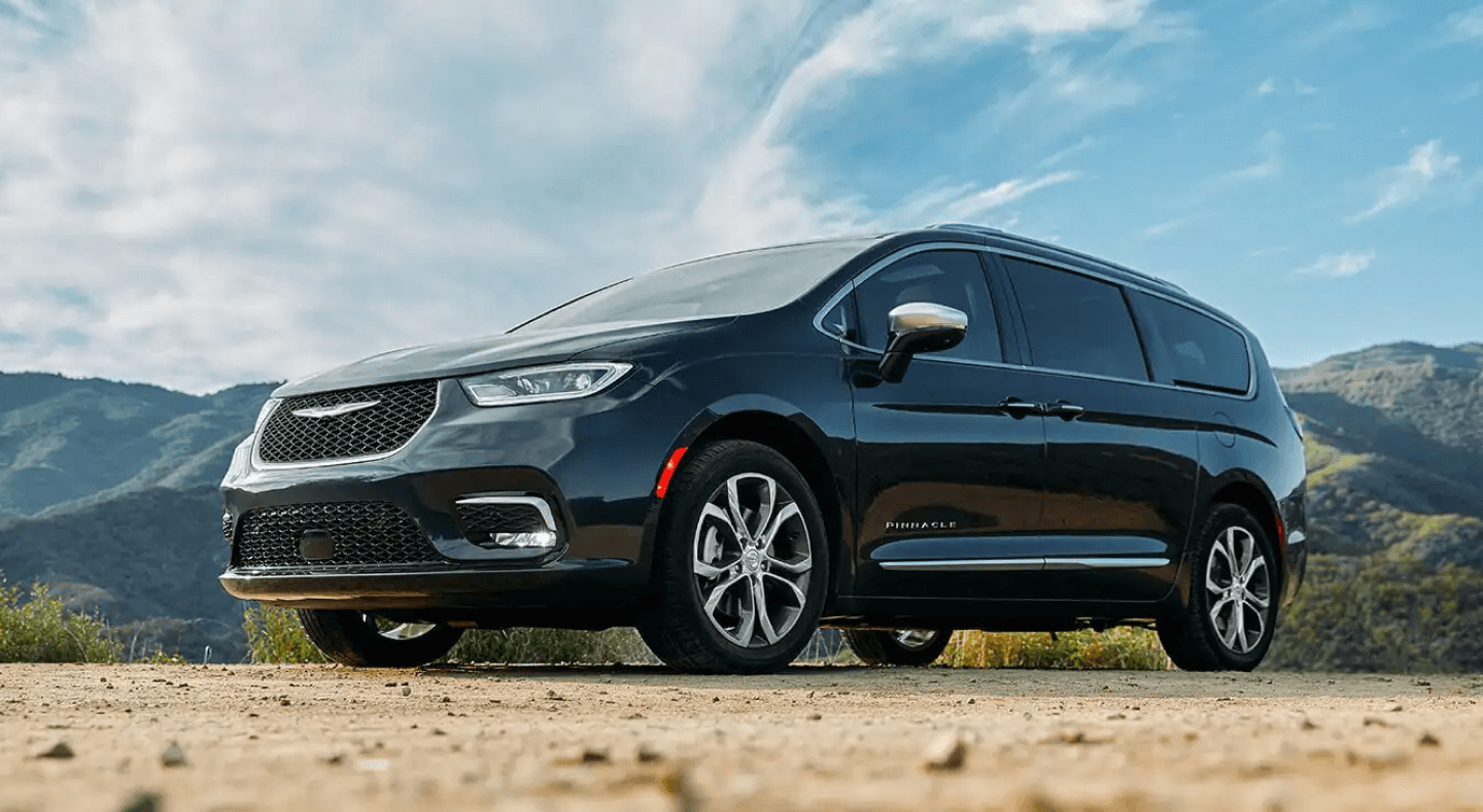 2022-chrysler-pacifica banner img